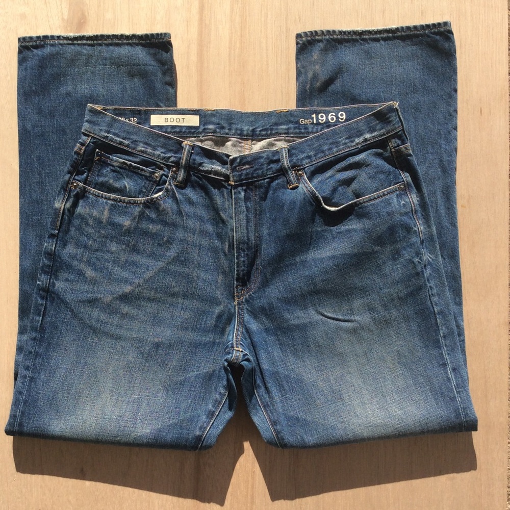 GAP Men’s Bootcut Blue Jeans, 38W x 32L